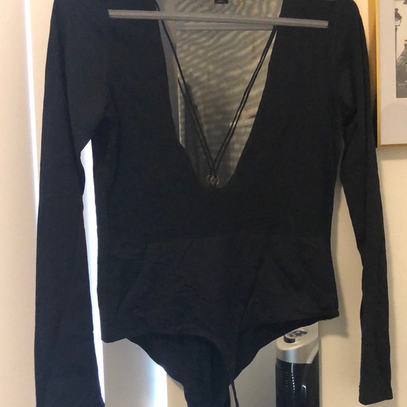 VS low-cut Bodysuit - Picture 3 of 3